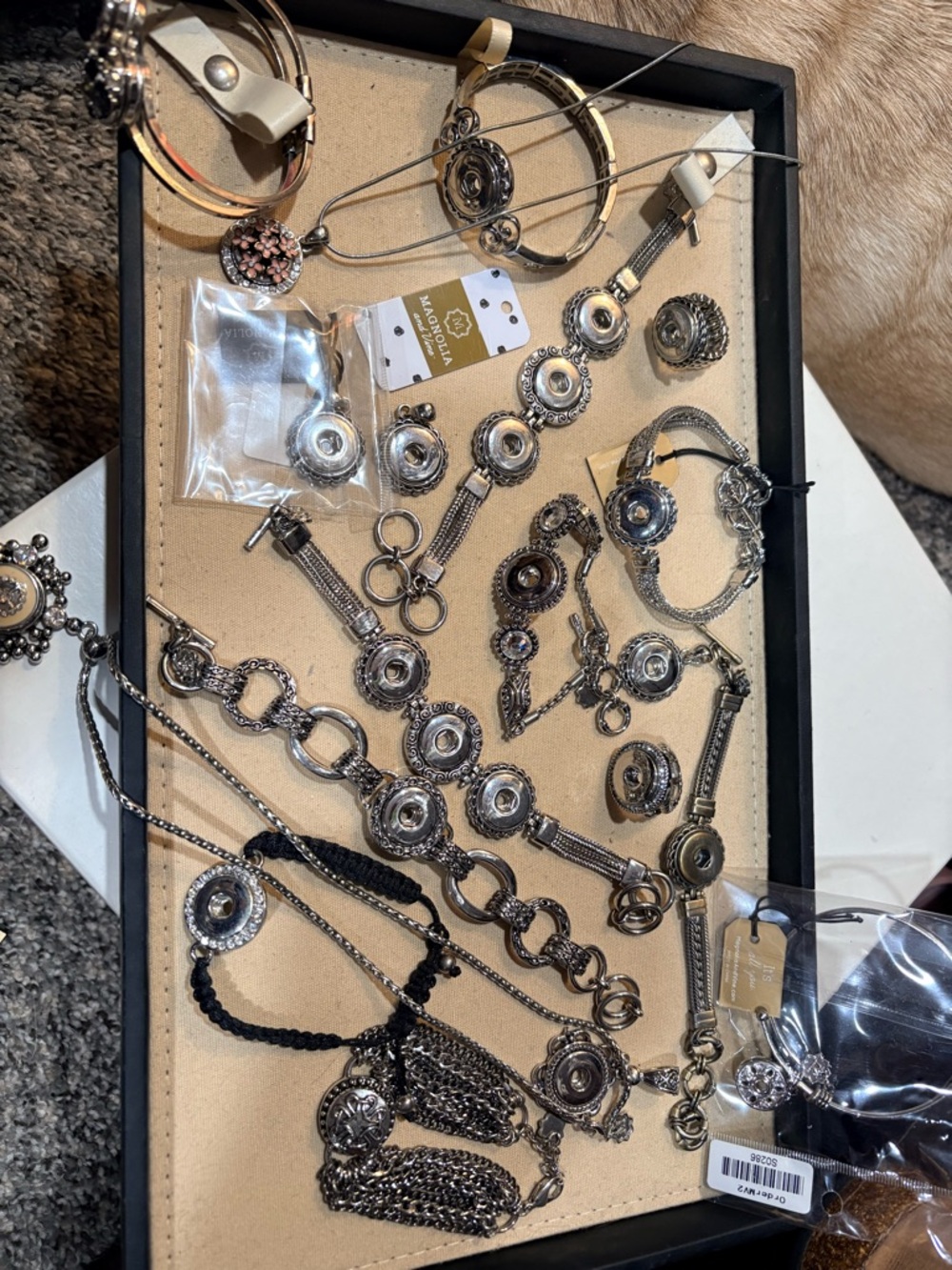 Magnolia and Vine Women’s Jewelry